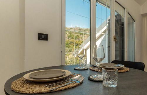 Kejani attic apt Scenic Views, Lux bath, Fast Wi-fi - Foto 15