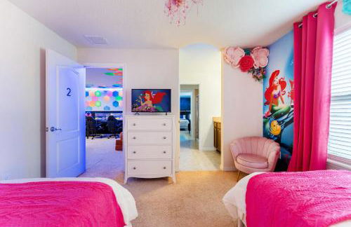 Luxury 8BR Villa with Pool, Spa, Theater & Game Room near Disney - Foto 20