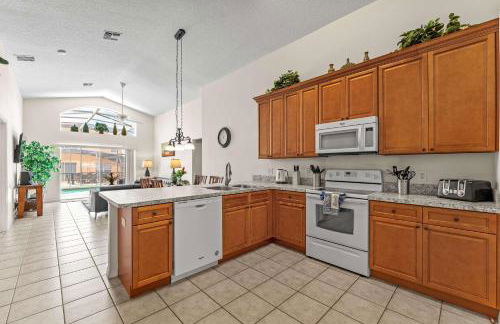 Sunkist Getaway - Photo 35