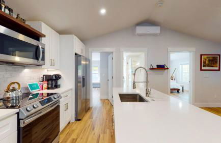 Modern 2BR 2BA with King bed-Fast Wi-Fi 75 inch OLED TV - Foto 9