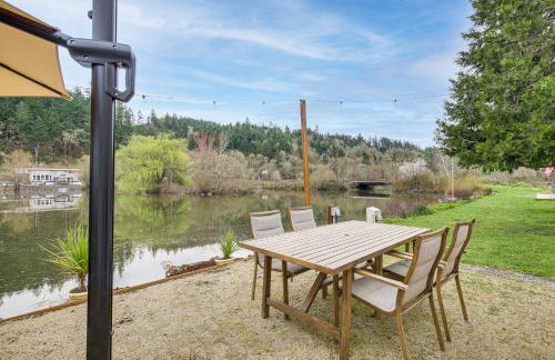 Private Pond and Dock! Cozy Cabin in Southern Oregon - Foto 2
