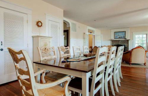 Chesapeake Waterfront - 7BR 5BA - Beach Pool Dock - Foto 13