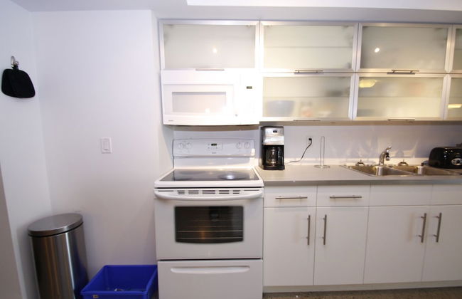 Downtown Loft Style Condo Heated Parking - Photo 14