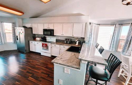 Pet Friendly/3 King Beds/Sleeps 14/Game room Near - Foto 21