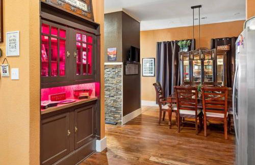 Stockyards-3/4 mile away!-Sleeps 8-Americana House - Foto 46