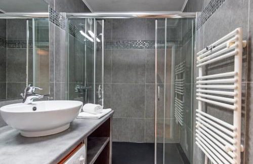 Appartement rénové - Terrasse - Parking - BM - Foto 8