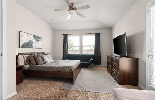 Charming 4BR Home w Spacious Backyard in Hutto - Foto 31