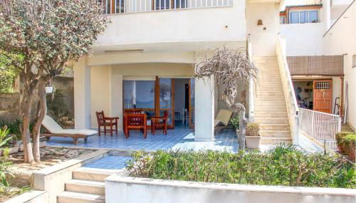 Gorgeous Apartment In Cava D'aliga - Foto 2