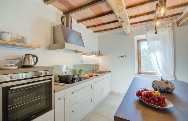 Relaxing Margherita Home Private Garden - Photo 21