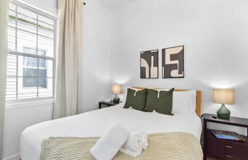 Uptown Haven Walkable Home with Bikes and Firepit near Downtown - Foto 11