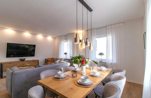 Stilvolles City-Apartment I WLAN l Küche I Zentral I 8P - Foto 1