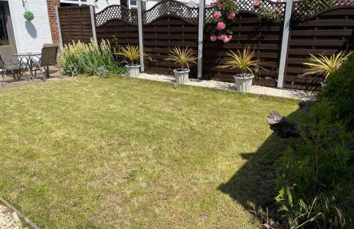 Elegant Bedroom -Near M25, Free Parking , Free WiFi - Foto 20