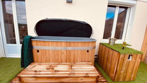 Cocon Romantique & Bain Nordique sur Vue Panoramique à Vichy - Foto 5