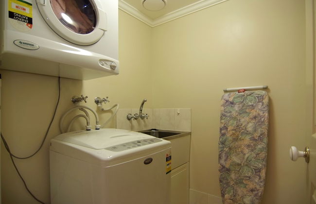 The Mediterranean Beachfront Apartments - Foto 54