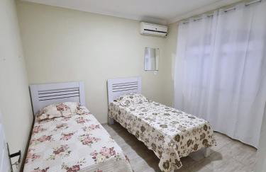 Super Confortável, WiFi Rápido, Garagem Coberta, 2 Banheiros, Suíte, 3 Quartos, Microondas, Cozinha Grande Completa, Mesa de Jantar Grande, Entrada Privativa, Perto do Shopping Pátio Matosinhos, 5 min do Centro Histórico - Foto 6