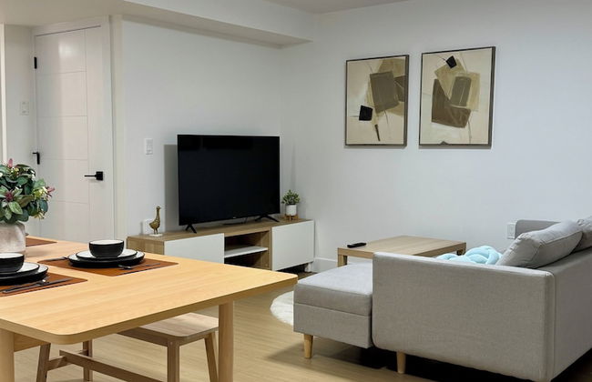 Levida Living - Cozy 2 Bedroom Suite at the Heart of Langley - Photo 12