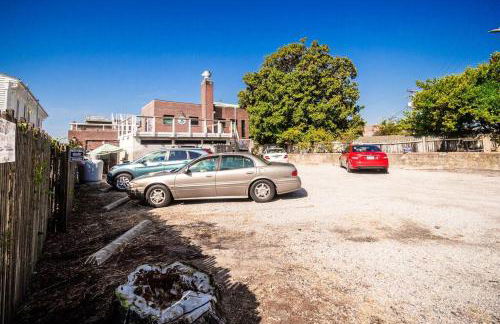 Why Knot Getaway…Rooftop with WaterView! Unit E - Foto 14