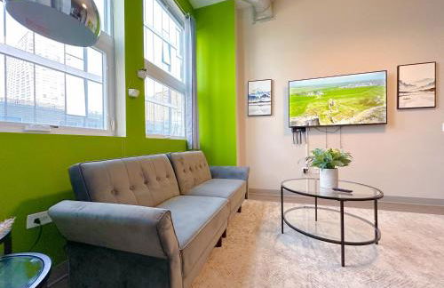 McCormick Oasis with Balcony, Optional Parking, Patio and Gym Sleeps 6 Near McCormick Place, Grant Park, Soldier Field & Museum Campus - Foto 16