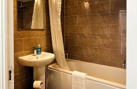 Manchester City Deluxe 4-Bed near Etihad Stadium & C0-0P Arena, Sleeps 9 - Foto 34