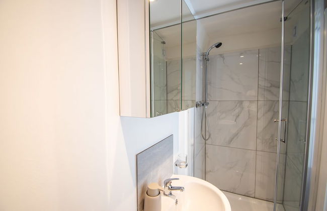 2 Bedroom Flats in Covent Garden - Photo 26