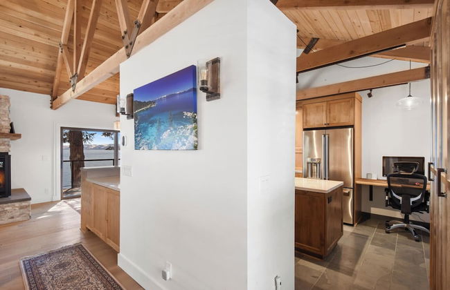 Soak in Luxury Lake Views of Tahoe From Deck - Foto 33