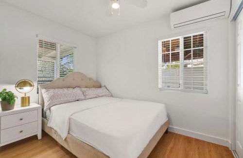 Spacious 4BR House Free Parking w Backyard BBQ - Foto 17