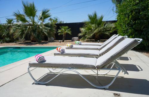 The Pink Cactus - Desert Retreat - Luxe Pool, Golf & Game Room - Foto 24