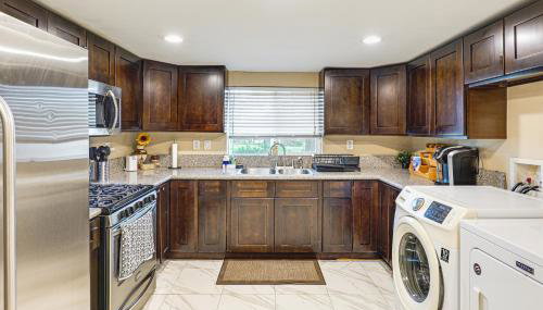 Cozy Home with Patio 24 Miles to Carlsbad Caverns NP - Foto 2