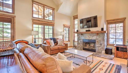 Ski-InandSki-Out Donnelly Townhome with Hot Tub! - Foto 4