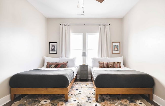 Stapleton & Mcgraw by Avantstay 2 Units! Sleeps 16! Spacious Home in Nashville! - Foto 13