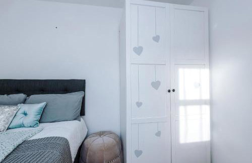 Driveway Stylish 3Bedroom Home in Middleton - Foto 18