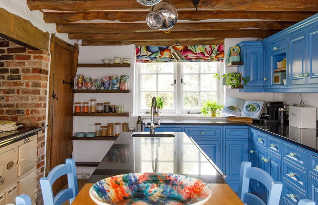 Amazing 5 BR Country Home Pool Gym Yoga Studio - Photo 3