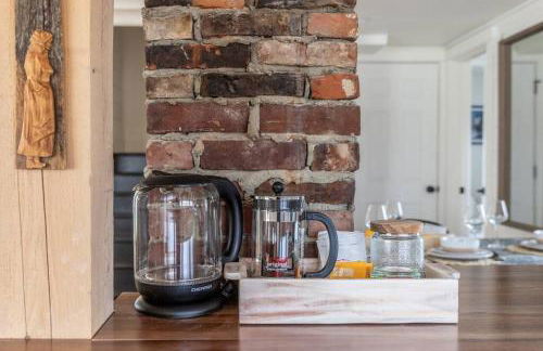 100% Renovated Stowe Village Farmhouse - Photo 29