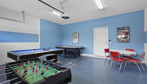 Bright Resort 7BR Home Pool Near Disney - Foto 4, Game Room