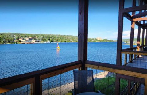 Keweenaw Waters Resort - Foto 136