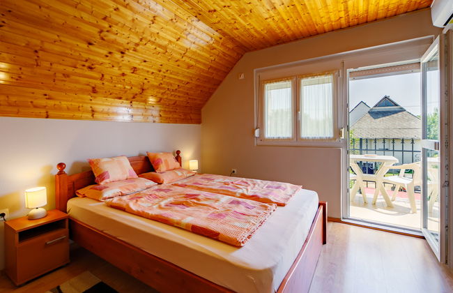 3 bedroom Apartment in Balatonszárszó with swimming pool and garden - Photo 5