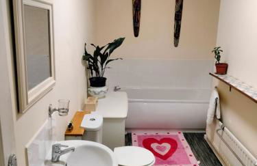 Georgian Style Apartment - Photo 10