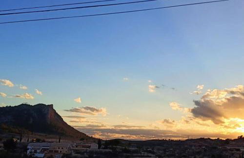 La casica de madera con Jacuzzi exterior y barbacoa - Foto 55