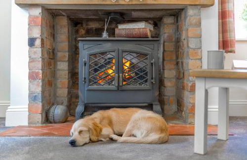 Luxury Isla Cottages Bourne, Dog Friendly with Garden, Parking, Countryside Views, Family Holidays & Easy Access to Town - Foto 19