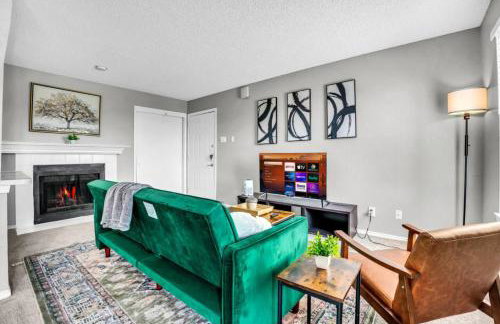 Fresh and Modern 2BR with Gym and Pool - Foto 7