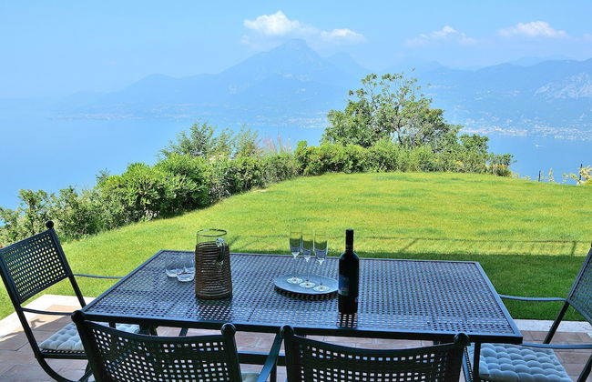 Villa il Cerro With Lake View - Photo 5