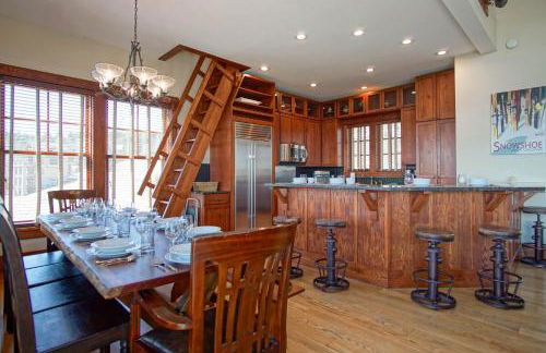 Slope side 8 BR at Sanctuary Majestic Mountain Top Estate 4800 square feet of quality sleeps 16 - Foto 24