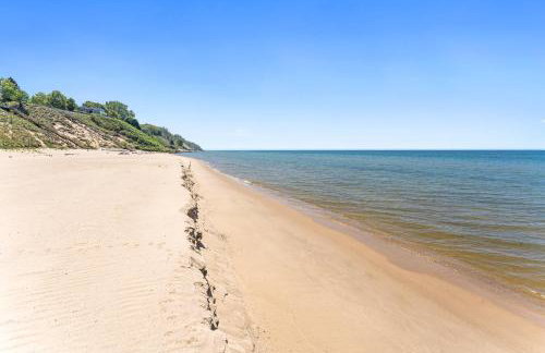 Experience luxury at Lakefront Villa - Foto 36