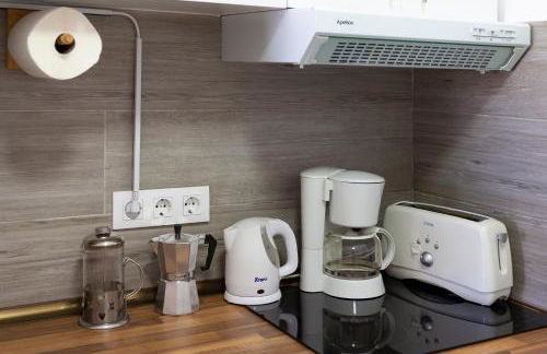 Modern Oasis with Sun & Style 3 Pools AC WiFi - Photo 10