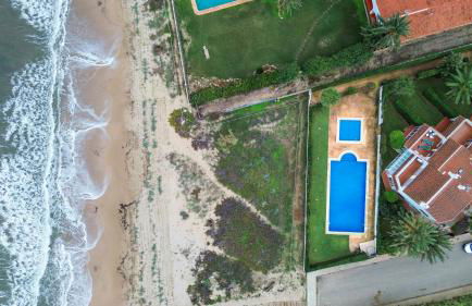 Bonita stay B Beach 1ªlínea, fibra, AA, BBQ, pool - Foto 10