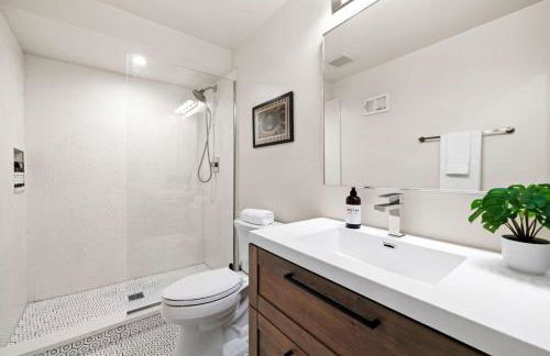 HostWise Stays - Prime Mexican War Streets 2BR Apartment - Foto 25