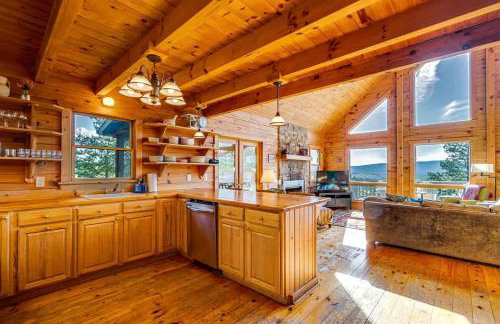 Secluded Luxury Cabin with Hot Tub on 40 Private Acres Near Moorefield, West Virginia - Foto 13