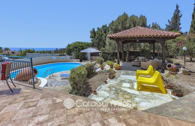 Large Pool & Garden, Billiard, Peaceful Area, Near to the Sea, Coral Bay Paphos - Foto 30