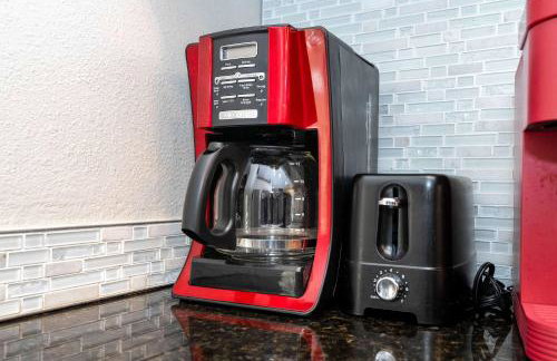 Cozy Townhouse with Private Pool in Kissimmee - Photo 57