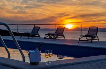 A gorgeous villa on a private property on the island Brač - Foto 29